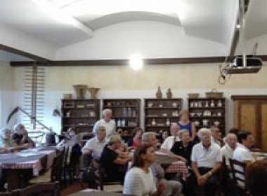 Successo per l’iniziativa Aperitivo con Teatro