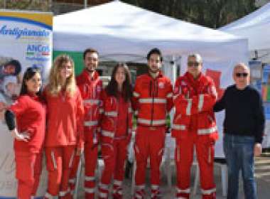 Svolta in Piazza Giotto ad Arezzo la Giornata dell'Alzheimer