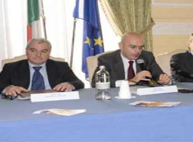 A Grosseto svolto il convegno per contrastare le truffe agli anziani