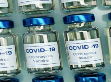 Covid-19: approvate dal Parlamento le linee guida del piano strategico sui vaccini anti-Covid