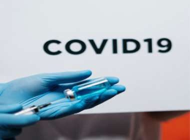 Sperimentazione vaccino anti-Covid: Buona risposta immunitaria anziani