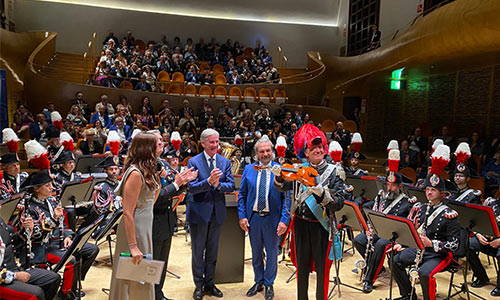 arma carabinieri violino cremona arte liutaria donazione