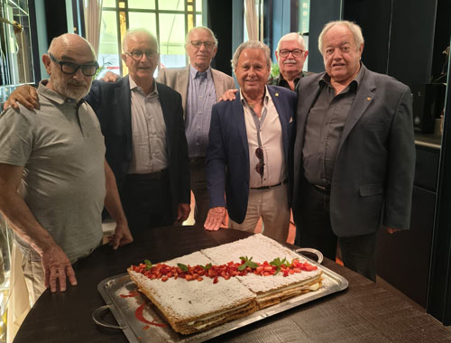torta festa pensionato pordenone