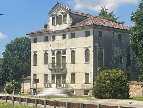 villa riviera